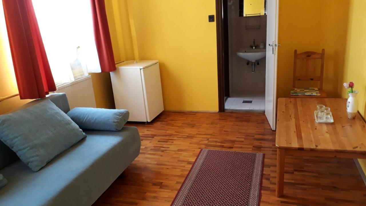 Centrum Apartman Otel Hajdúszoboszló Dış mekan fotoğraf