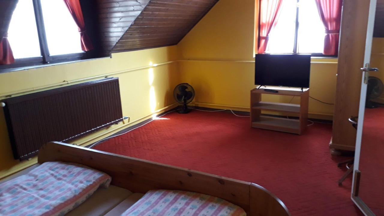 Centrum Apartman Otel Hajdúszoboszló Dış mekan fotoğraf